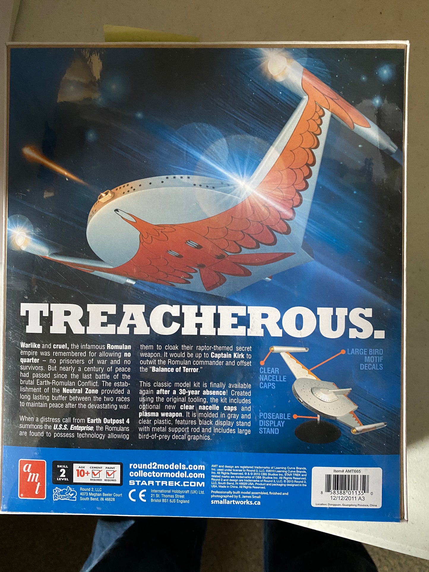 STAR TREK ROMULAN BIRD - OF- PREY MODEL KIT