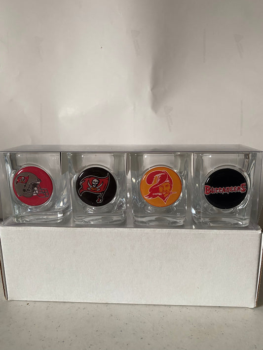 TAMPA BAY BUCCANEERS SET OF SHOT GLASSES