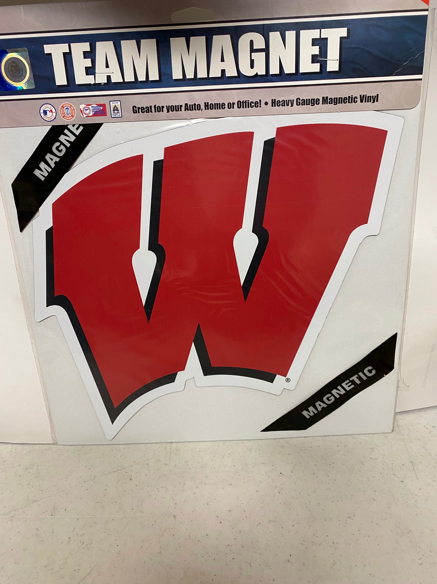 WISCONSIN BADGERS CAR MAGNET